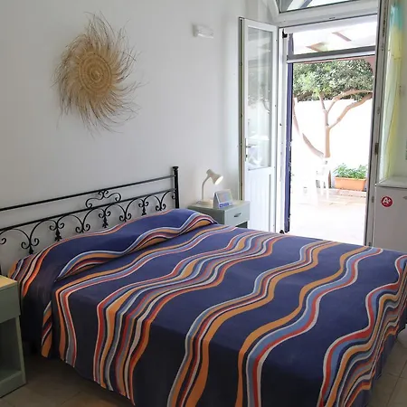 Bed & Breakfast Monterossi 3*