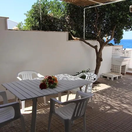 Monterossi Bed & Breakfast 3*